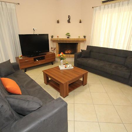 Spacious Country Apartment Vravrona Extérieur photo
